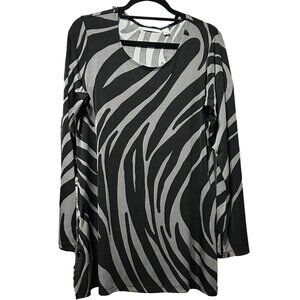 Susan Graver sz M gray black zebra print button hem accent long sleeve tunic top
